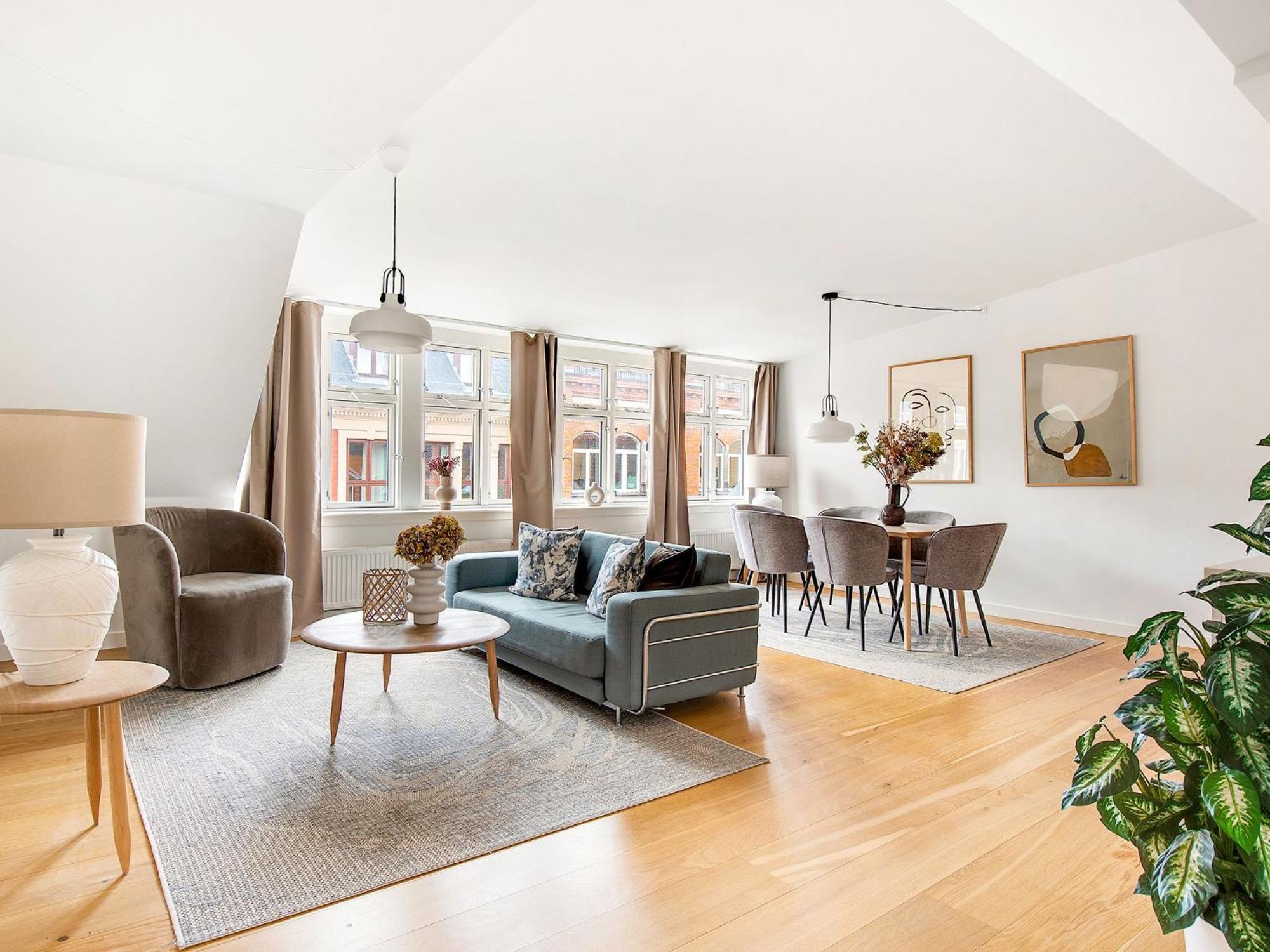 Apartment Sanders Leaves - Precious Two-bedroom Penthouse In Downtown Copenhagen